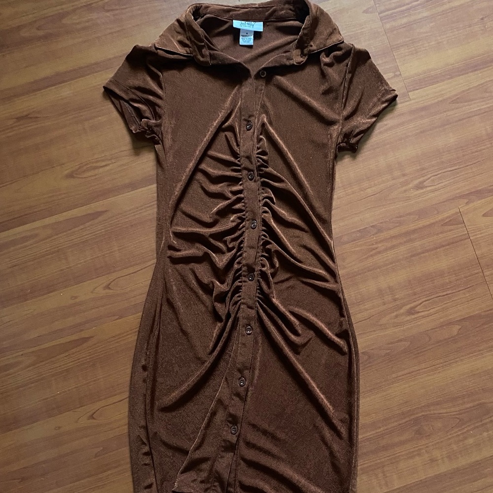 Button front runched bodycon dress